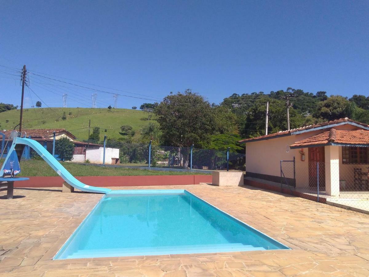 Pousada E Pesqueiro Trem Do Peixe Monte Alegre do Sul Bagian luar foto